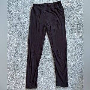 Super soft black leggings